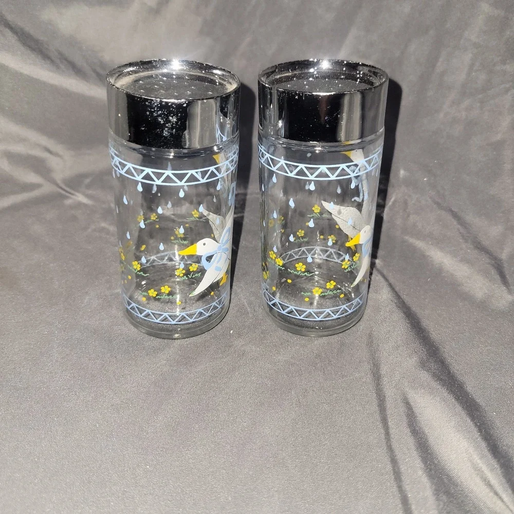 Vtg Anchor Hocking Salt and Pepper Shakers Farm Country Ducks Goose Cottagecore
